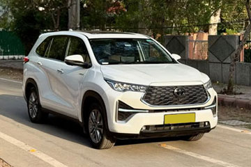 Innova Hycross Taxi Rentals
